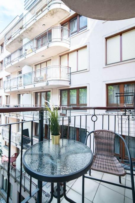 Free Parking! Soho Budapest 304, 4 Ppl, Ac, Fast Wifi, Smart Tv Zewnętrze zdjęcie